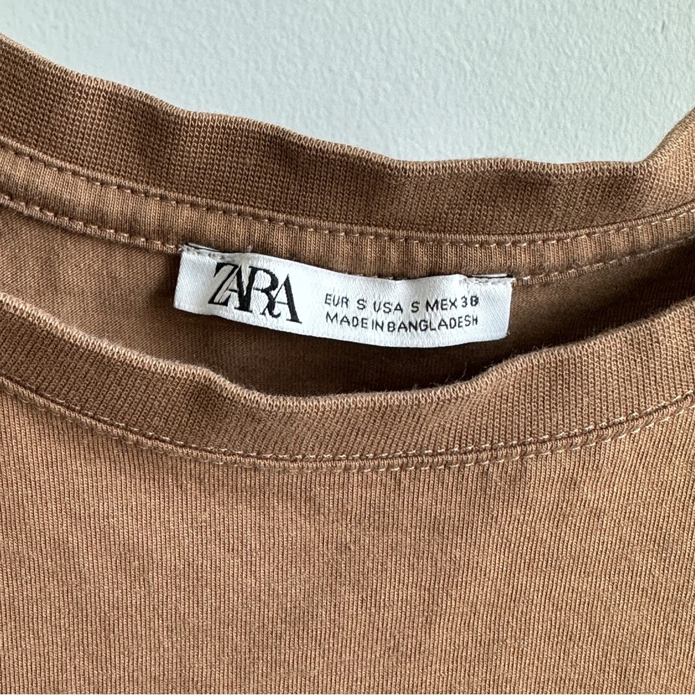 Zara Men’s Small Brown T-shirt